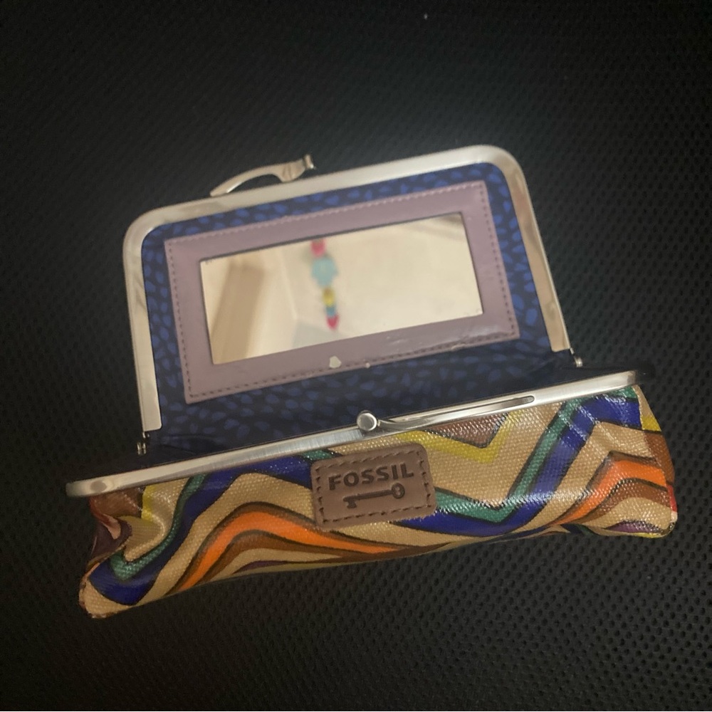 FOSSIL• 'Key-Per' Frame Cosmetics Case Zig Zag Retro - Picture 4 of 8